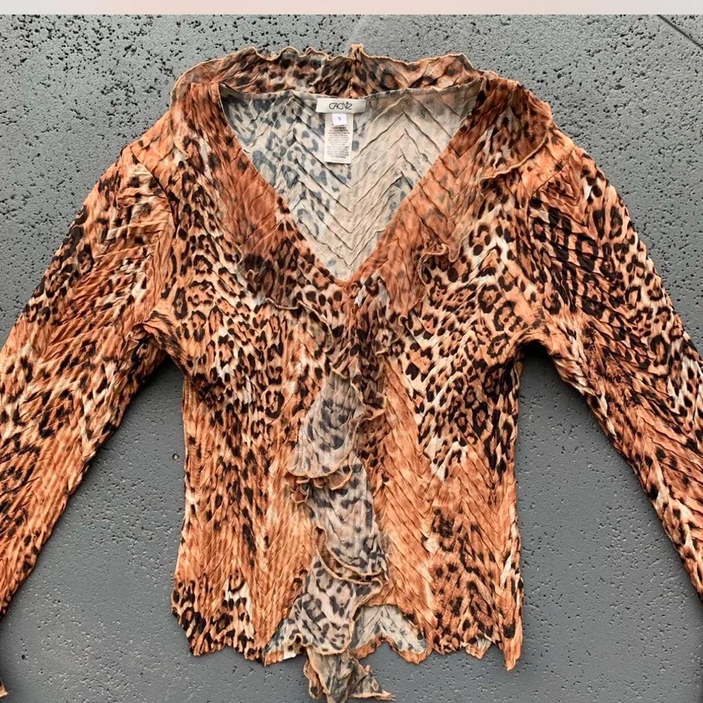 Cache Leopard Ruffle Blouse - Picture 2 of 8